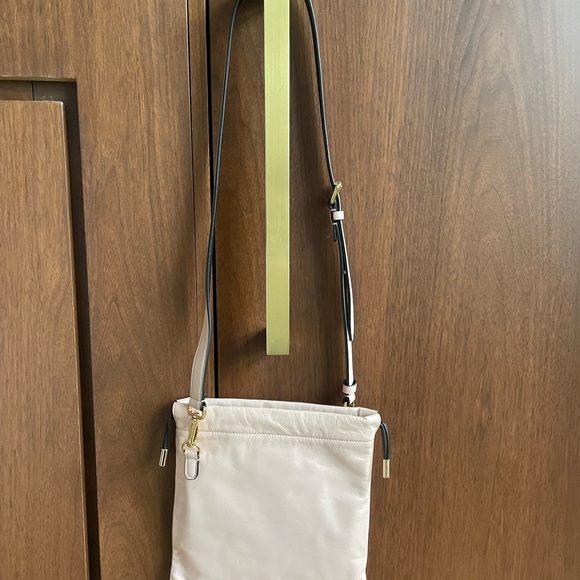 Authentic Fendi Sacchetto bag, light pink drawstring bag, like new (used once) - Picture 9 of 10